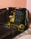 Everything I Am You Helped Me To Me - To My Mom Fleece Blanket