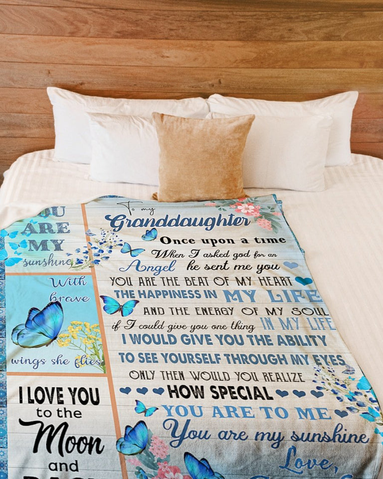 Grandma To Granddaughter Butterfly Love You Moon Fleece Blanket