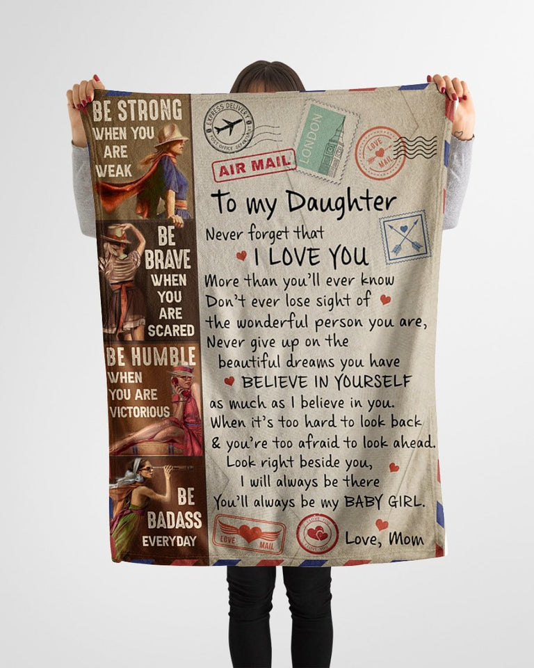 Never Forget That I Love U Mom To Daughter Fleece Blanket | Gift For Daughter