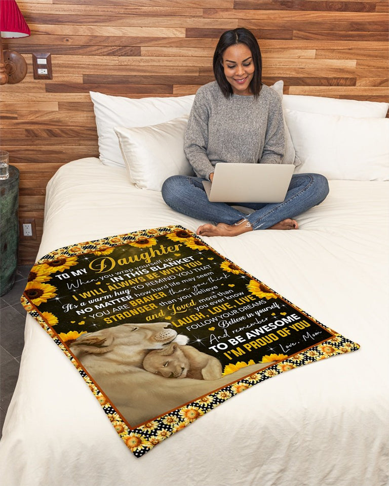 When U Wrap Yourself Up In This Mom To Daughter Fleece Blanket | Gift For Daughter