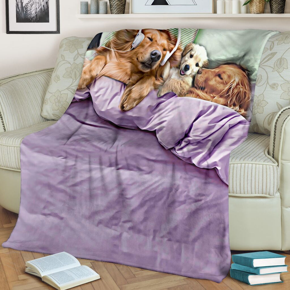 Golden retriever sleeping premium blanket