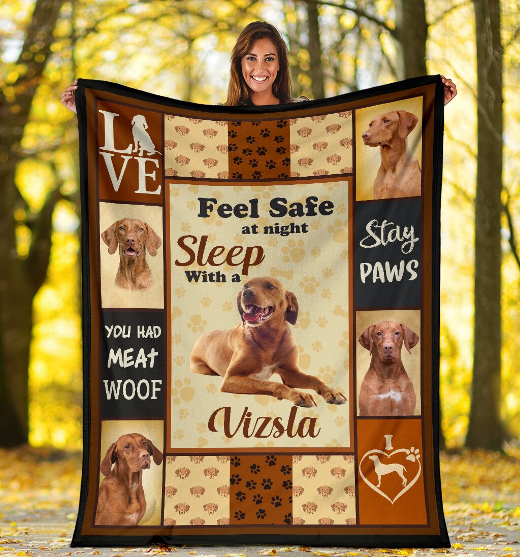 Feel safe at night sleep with a vizsla blanket