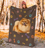 Pomerian brown blanket and color decor