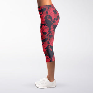 Red And Black Digital Camo Pattern Print Women's Capri Leggings