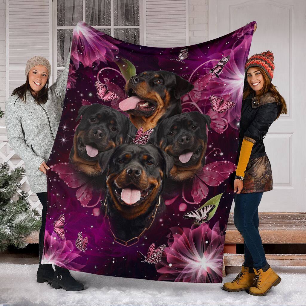 Rottweiler In Purple Pattern Blanket