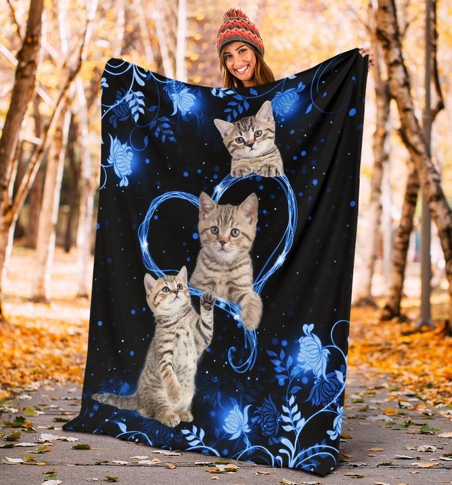 Twinkling blue heart Cat blanket